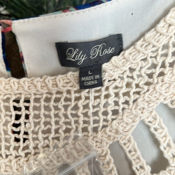 LILY ROSE Crochet Detail Sleeveless Watercolor Floral Shift Dress, Sz Large,NWT. - Picture 3 of 9